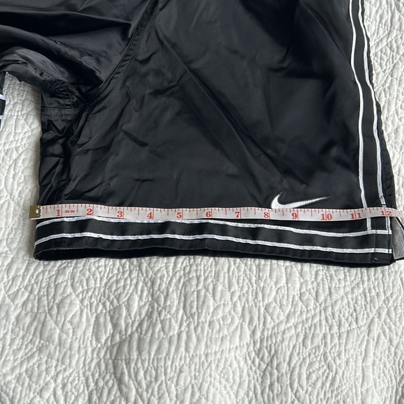 Vintage Nike basketball shorts – Fitz women’s size extra small, small - Picture 10 of 10
